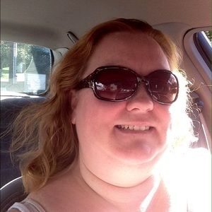 Meet your Posher, Fay