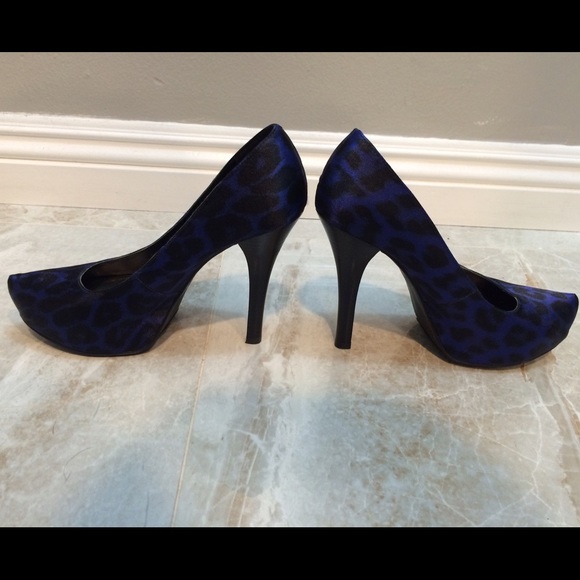 Plantonic Blue Leopard heels. Brand new with box - Picture 2 of 4