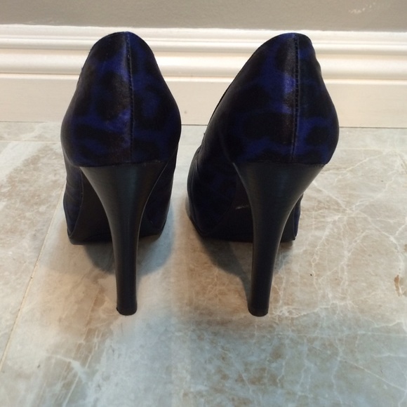 Plantonic Blue Leopard heels. Brand new with box - Picture 4 of 4