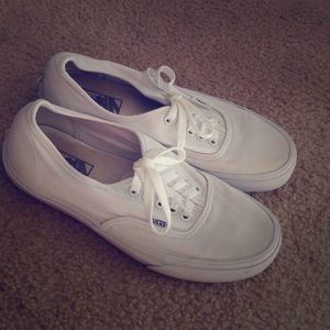 White vans🎀