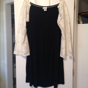 Hot Ginger Lace Sleeve Dress