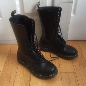dr marten boots