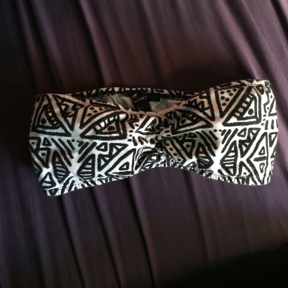 SUPER CUTE BANDEAU ⚫️⚪️ RARELY WORN