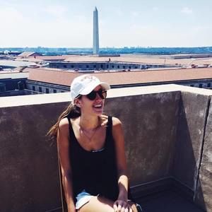 Meet your Posher, Laura