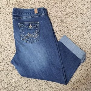Maurices Capris size 20