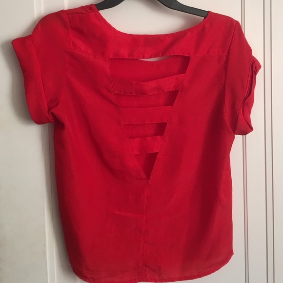 Red top! - Picture 2 of 3