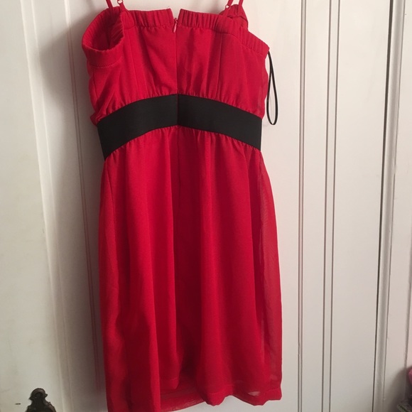 Red Ruffled dress - Picture 2 of 3