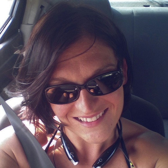 Meet your Posher, Sherry