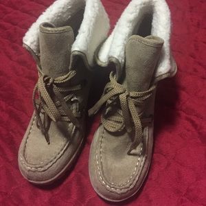 Unionbay booties with faux sheep wool