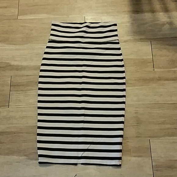 bebe Dresses & Skirts - Bebe pencil skirt