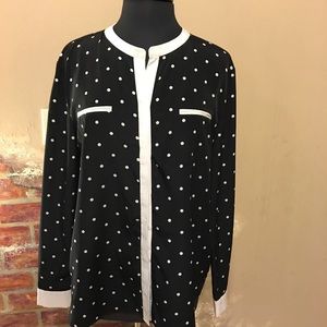 2 for $20 🍒 ♥️Fun Black Blouse♥️