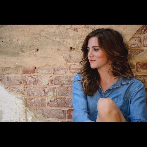 Meet your Posher, Kate - Picture 3 of 3