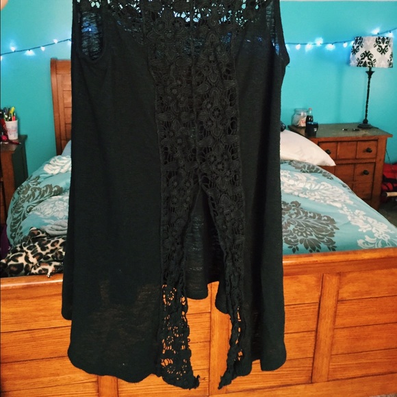cute open back tank! - Picture 3 of 3