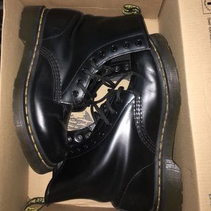 Size 6 us womens dr. Martens