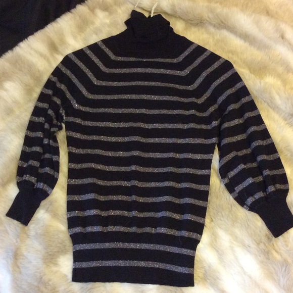❤BIG SALE❤ Black and silver turtleneck sweater
