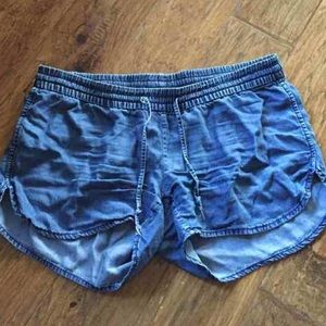 Bundle maternity shorts