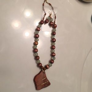 Beaded necklace & earrings with magnesite focal.