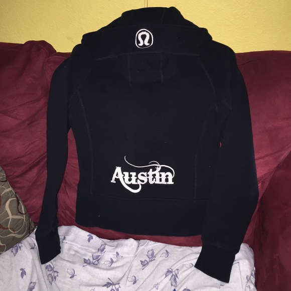 Lululemon Blk scuba hoodie like new .
