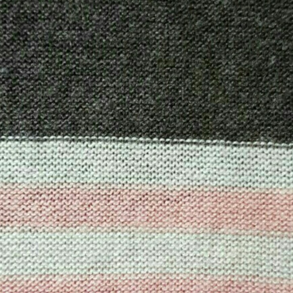 Like New AE Striped Color Block Sweater - Picture 3 of 3