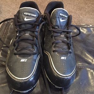 Nike softball/baseball cleats