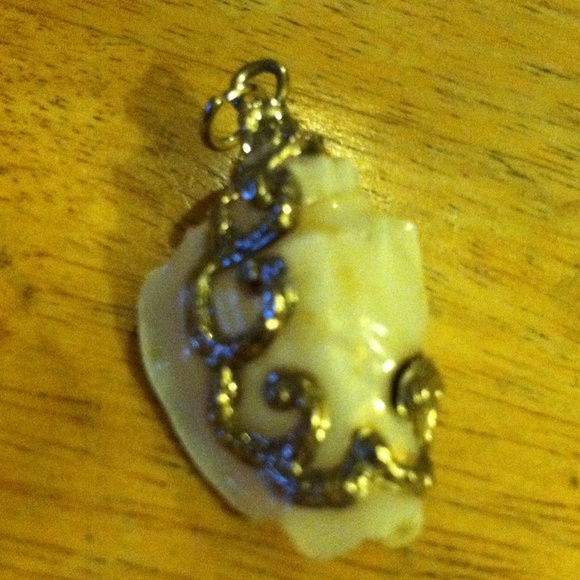 Shell pendent - Picture 3 of 3