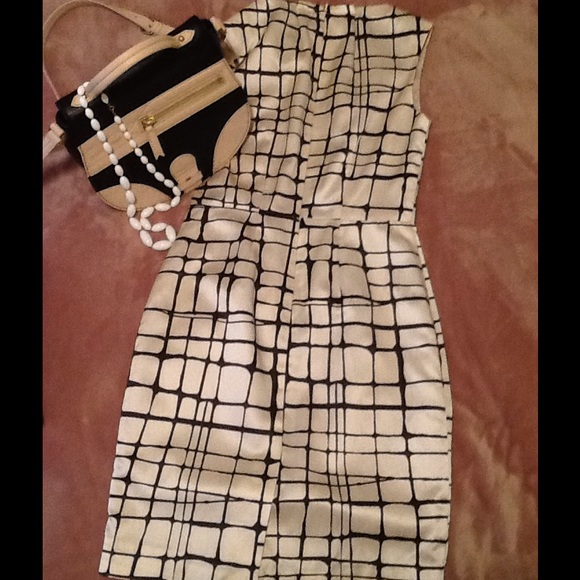 🚫SOLD🚫 Banana Republic Windowpane Dress - Picture 2 of 3