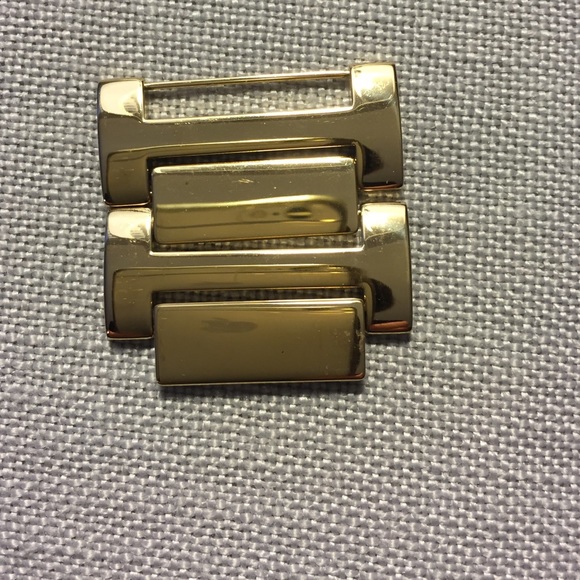 Michael Kors gold and clear acrylic watch. - Picture 4 of 6