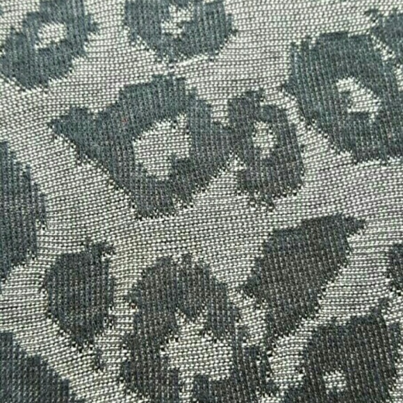 Like New BKE Cheetah Top - Picture 3 of 3