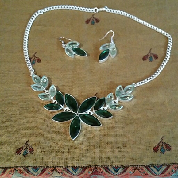 Necklace and earrings set