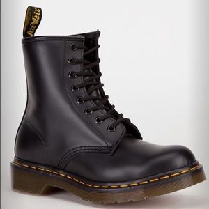 Size 6 women's 8 hole original Doc Martens.