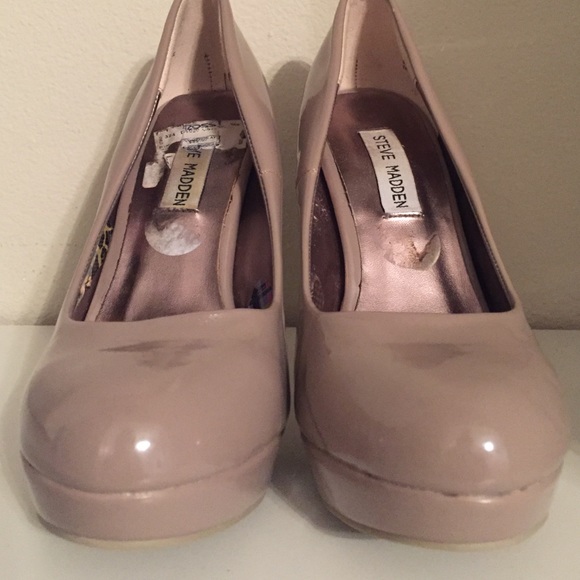 STEVE MADDEN HEELS - Picture 2 of 3