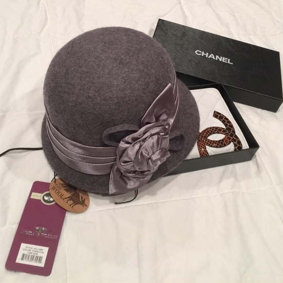 Angela and William Pierre wool Hat - Picture 3 of 4