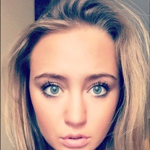 Meet your Posher, Carly