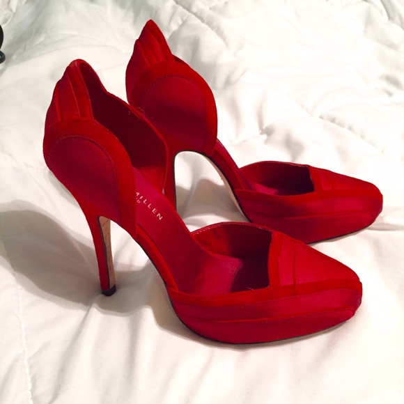 Red Karen Millen Satin & Suede Heels