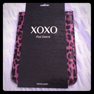 XOXO Tablet/iPad Sleeve