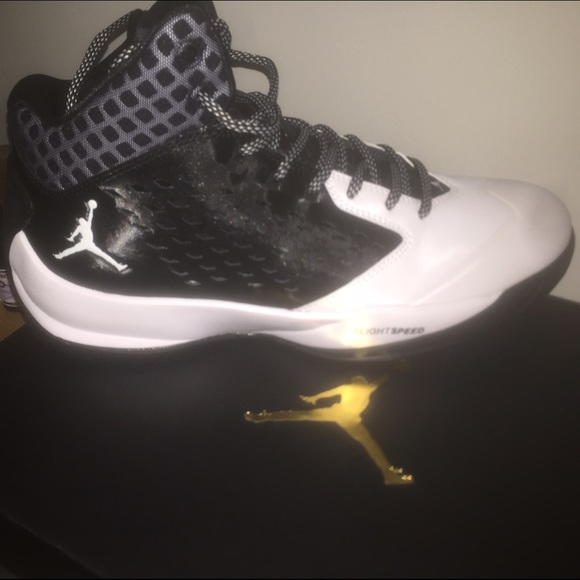 Jordan Rising High - Picture 3 of 3