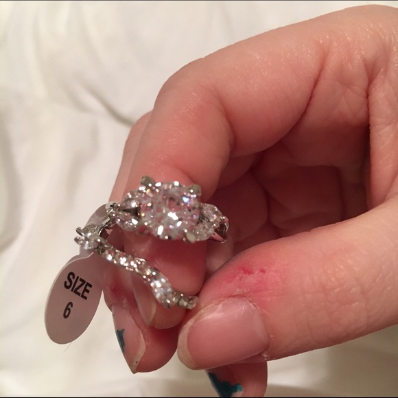 2 pc white gold ring - Picture 2 of 4