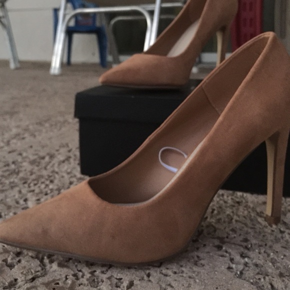 Forever 21 Tan Baltimore Heels