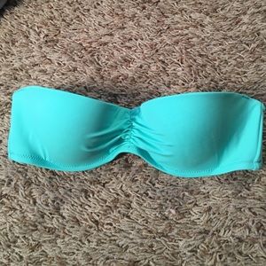 NWOT Victoria secret 32b flirt bandeu