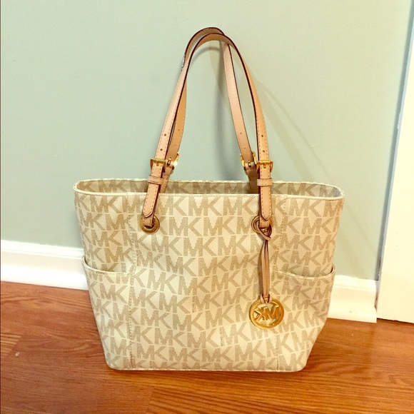 Michael Kors Handbags - Michael Kors Jet Set Lego Tote