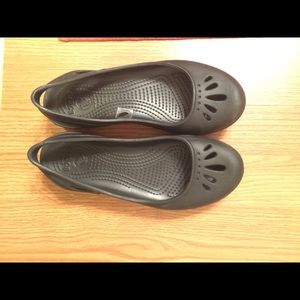 Black Croc sling backs size 7W. Worn once