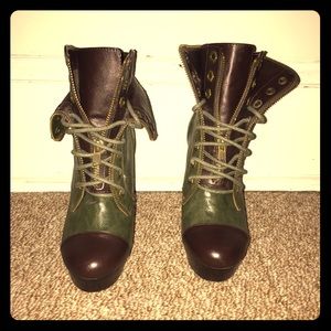 Wild pair combat pumps