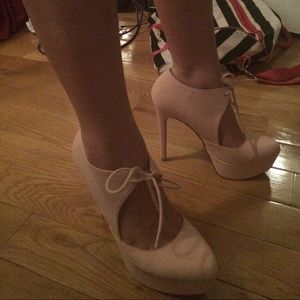 Baby pink pumps LAST CHANCE TODAY