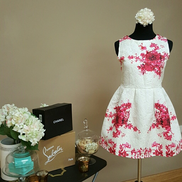*SOLD* Mini flower dress *SOLD*