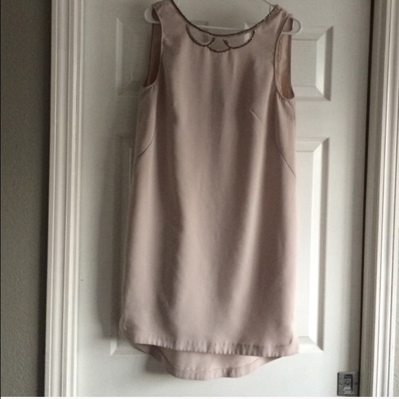 H &M dress size 10 fits like a size 8