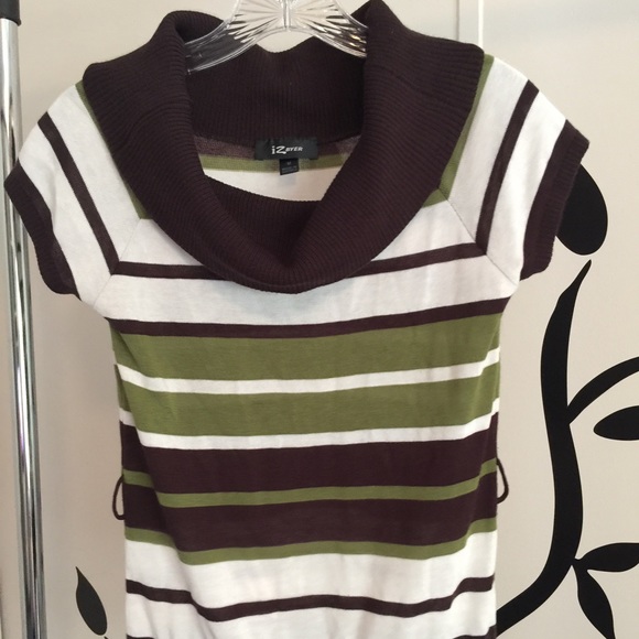 Turtle neck scoop sweater - Picture 3 of 4