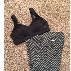 Lululemon sports bra 34B