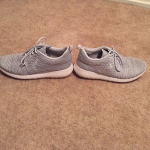 Women's Nike Flyknit Roshe