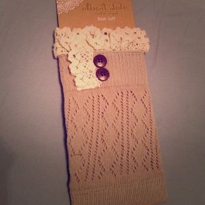 Lace Trim Double Button Cuff