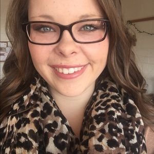 Meet your Posher, Ashley